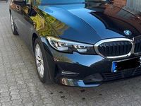 Gebraucht BMW 318 Advantage 150 PS (110 kW) 2020 Schwarz Kombi