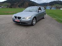 Gebraucht BMW 530 218 PS (160 kW) 2004 Silber Kombi