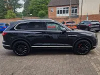 Gebraucht VW Touareg Elegance 286 PS (210 kW) 2018 Deep black perleffekt SUV