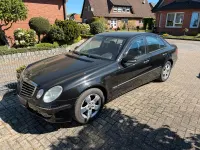 Second-hand Mercedes E300 211 CP (155 kW) 2008 Albastru Berlinǎ