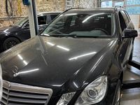 Gebraucht Mercedes E220 170 PS (125 kW) 2010 Schwarz Kombi