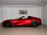 Gebraucht Ferrari 812 799 PS (587 kW) 2024 Rot Cabrio