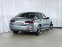 Gebraucht BMW 330 Shadowline 245 PS (180 kW) 2024 Skyscraper grau metallic Limousine