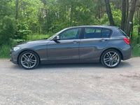 gebraucht BMW 120 F20 i grau 5 Türer 1er 8-fach bereift MPaket