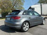 Gebraucht Audi A3 Sportback 122 PS (89 kW) 2013 Grau Kleinwagen