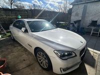 Gebraucht BMW 730 258 PS (189 kW) 2014 Weiß Limousine