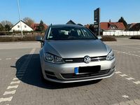 Gebraucht VW Golf VII Trendline 110 PS (80 kW) 2016 Andere farben Kombi