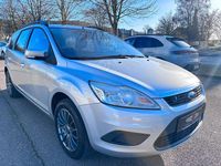 Gebraucht Ford Focus Ambiente 125 PS (91 kW) 2008 Silber Kombi