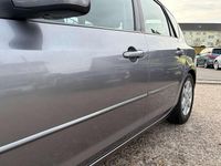 Usado Mazda 3 Active 105 HP (77 kW) 2005 Cinzento Citadino