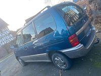 Gebraucht Nissan Serena 93 PS (68 kW) 2000 Blau Van / Kleinbus