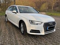 Używany Audi A4 Design 190 KM (139 kW) 2017 Biały Kombi