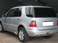 Gebraucht Mercedes ML270 163 PS (119 kW) 2003 Silber SUV
