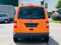 Gebraucht VW Caddy 102 PS (75 kW) 2011 Leuchtorange Van / Kleinbus
