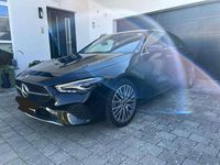 Gebraucht Mercedes CLA180 136 PS (100 kW) 2023 Schwarz Limousine