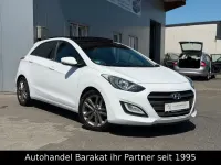 Gebraucht Hyundai i30 Passion 135 PS (99 kW) 2017 Weiß Limousine