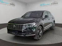 Gebraucht VW Touareg Elegance 286 PS (210 kW) 2019 Deep black perleffekt (schwarz), perleffekt SUV