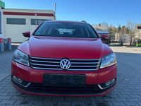 Gebraucht VW Passat Trendline 140 PS (102 kW) 2013 Blau Kombi