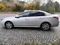 Gebraucht Renault Latitude 150 PS (110 kW) 2011 Silber Limousine