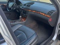 Second-hand Mercedes E320 224 CP (164 kW) 2004 Argintiu Berlinǎ