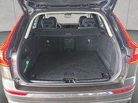 Gebraucht Volvo XC60 Plus 197 PS (144 kW) 2023 Platinum grey metallic SUV