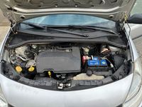 gebraucht Renault Clio 1.2 neu Ölwechseln neu Zahnriemen Klimaanlage