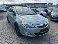 Gebraucht Opel Astra Edition 140 PS (102 kW) 2012 Silber Kombi