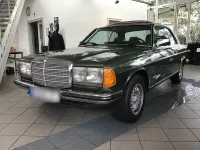 Gebraucht Mercedes 230 136 PS (100 kW) 1983 Grün Coupé