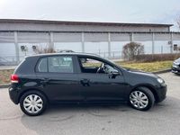 Gebraucht VW Golf VI 90 PS (66 kW) 2011 Schwarz Kleinwagen