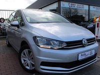 Gebraucht VW Touran Trendline 110 PS (80 kW) 2016 Silber Van / Kleinbus