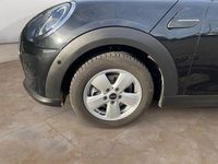 Gebraucht Mini Cooper Essential 136 PS (100 kW) 2024 Schwarz Kleinwagen