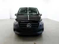 Gebraucht Mercedes Vito 163 PS (119 kW) 2025 Obsidianschwarz Van
