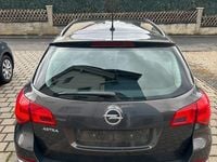 Gebraucht Opel Astra Edition 101 PS (74 kW) 2016 Grau Kombi