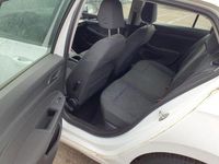 Gebraucht VW Golf VII 131 PS (96 kW) 2021 Weiss Kleinwagen