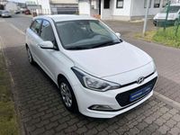 gebraucht Hyundai i20 Klima, Sitzheizung 55 kW (75 PS), Schalt. 5-Gan...