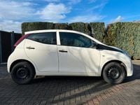 Gebraucht Toyota Aygo Business Edition 72 PS (52 kW) 2019 Weiß Kleinwagen