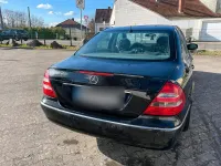 Gebraucht Mercedes E220 150 PS (110 kW) 2004 Schwarz Limousine