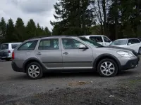 Gebraucht Skoda Octavia Scout 140 PS (102 kW) 2012 Andere farben Kombi