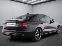 Gebraucht Volvo S60 Plus 197 PS (144 kW) 2024 Schwarz Limousine