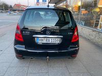 Gebraucht Mercedes A180 109 PS (80 kW) 2010 Schwarz Limousine