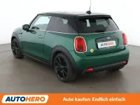 Gebraucht Mini Cooper SE 135 kW (184 PS) 2023 Grün Kleinwagen