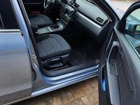 Gebraucht VW Passat 140 PS (102 kW) 2012 Blau Limousine