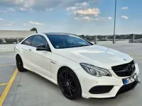 Używany Mercedes E500 408 KM (300 kW) 2015 Biały