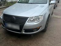 Usado VW Passat 105 HP (77 kW) 2007 Cinzento Sedan