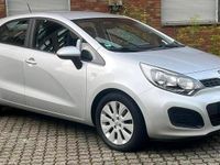 Gebraucht Kia Rio 86 PS (63 kW) 2013 Silber Kleinwagen