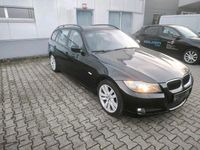 Gebraucht BMW 320 170 PS (125 kW) 2009 Schwarz Kombi