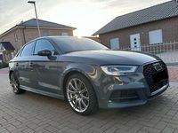 Gebraucht Audi S3 Ambiente 310 PS (228 kW) 2018 Grau Limousine