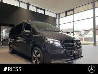 Gebraucht Mercedes V220 Style 163 PS (119 kW) 2025 Grau Van / Kleinbus