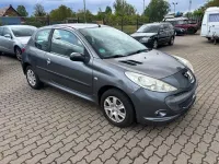 Gebraucht Peugeot 206+ 75 PS (55 kW) 2009 Grau Kleinwagen