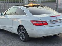 Gebraucht Mercedes E200 184 PS (135 kW) 2010 Weiß Coupé