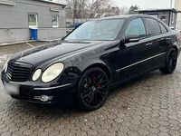 Gebraucht Mercedes E320 Avantgarde 224 PS (164 kW) 2009 Schwarz Limousine
